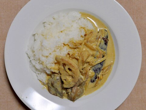 鶏レバーの豆乳グリーンカレー